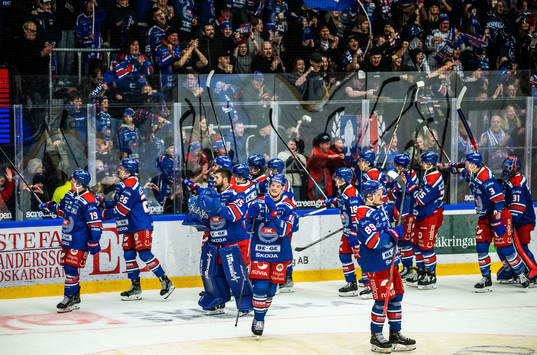 Oskarshamns spelare jublar