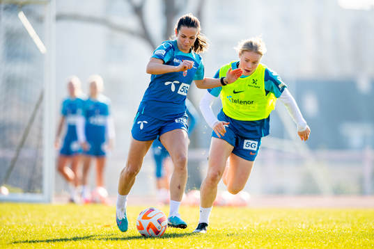 Tuva Hansen and Julie Blakstad of the Norwegian women's