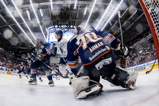 Växjös Tobias Rieder och Leksands Martin Karlsson och
