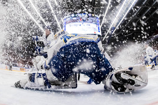 Leksands Patrik Noren och Leksands målvakt Mantas Armalis