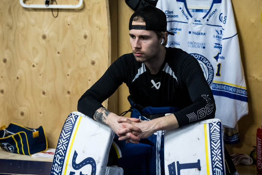 Leksands målvakt Kasimir Kaskisuo  innan ishockeymatchen i