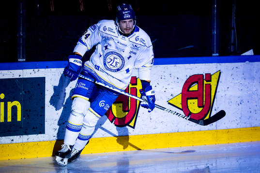 Leksands Peter Cehlarik innan ishockeymatchen i SHL mellan