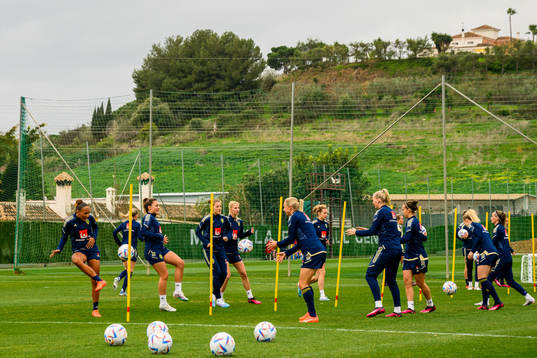 Players of the Swedish women's national football team warm