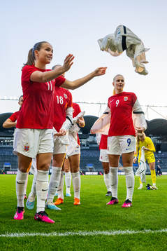 Guro Reiten and Karina Sævik of Norway