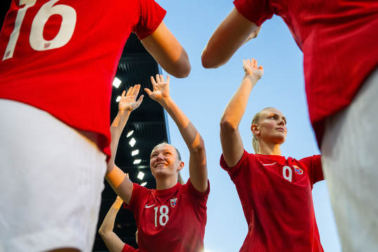 Frida Maanum and Karina Sævik of Norway