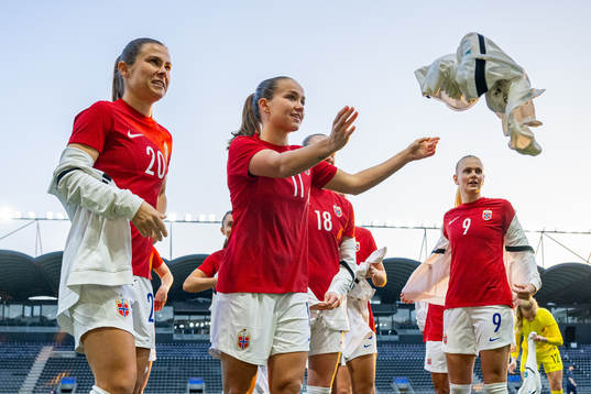 Emilie Bosshard Haavi, Guro Reiten and Karina Sævik of