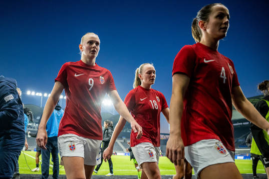 Karina Sævik, Frida Maanum and Tuva Hansen of Norway at