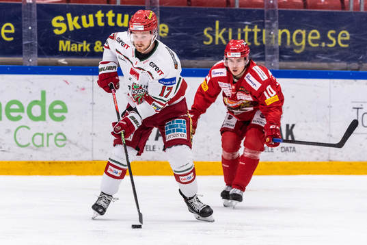 Modos Riley Woods och Almtunas Oliver Kandergård