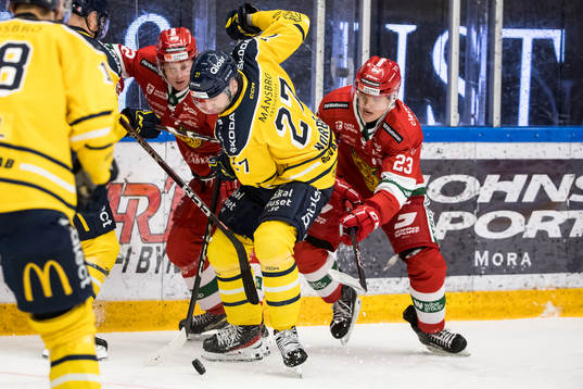 Södertäljes Daniel Norbe och Moras Oscar Bjerselius