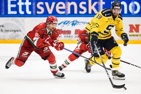 Moras Kalle Miketinac och Södertäljes Linus Videll