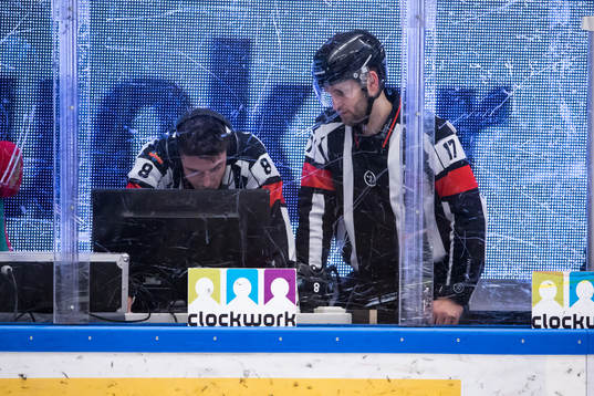 Videogranskning av Domare Oscar Niklasson och Domare Niklas