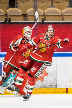 Moras Måns Carlsson jublar