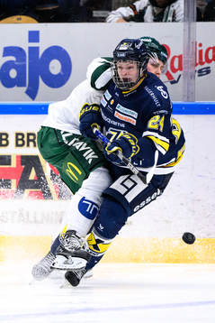 Färjestads Max Lindroth och HV71s Oscar Fisker Molgaard