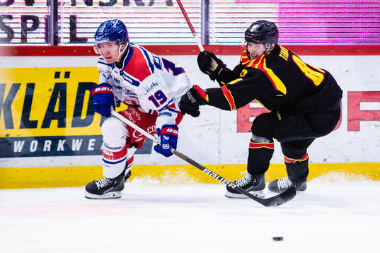 Oskarshamns Hampus Plato och Brynäs Dmytro Timashov