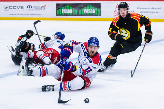 Oskarshamns Jiri Smejkal och Brynäs Jacob Blomqvist