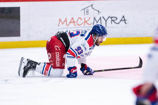 Oskarshamns Cameron Brace har ont