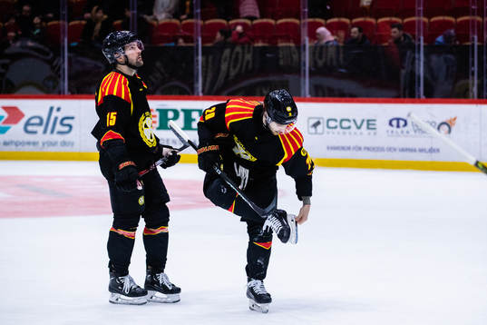 Brynäs Simon Bertilsson och Oula Palve deppar