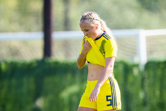 Alva Selerud looks dejected