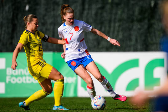 Cornelia Kapocs of Sweden and Liza Rijsbergen of Netherlands