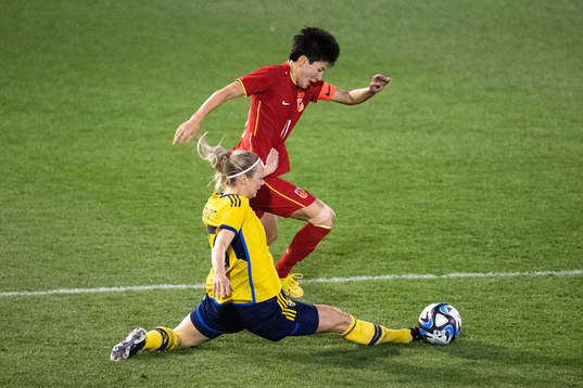 Amanda Ilestedt of Sweden and Wang Shanshan of China