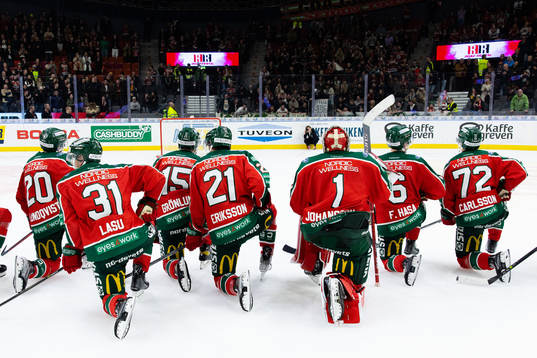 Frölundas spelare tackar klacken