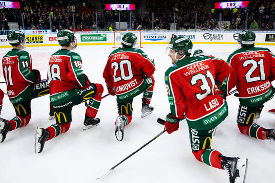 Frölundas spelare tackar klacken
