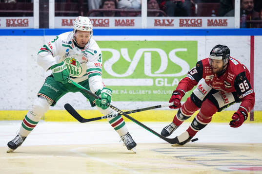 Rögles Michael Kapla och Malmö Redhawks Carl Persson