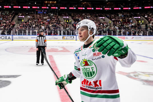 Rögles Oskar Stål-Lyrenäs jublar