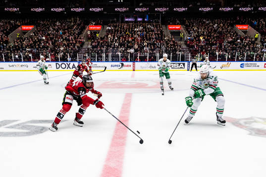 Malmö Redhawks Anton Wahlberg och Rögles Vojtech Mozik