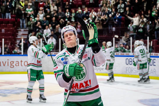 Rögles Anton Bengtsson jublar