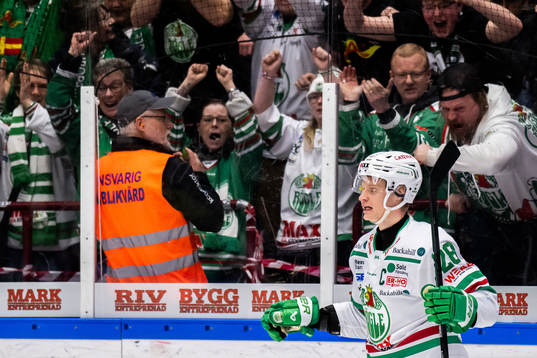 Rögles Anton Bengtsson jublar