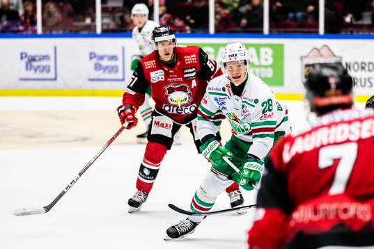 Rögles Anton Bengtsson och Malmö Redhawks Emil Sylvegård