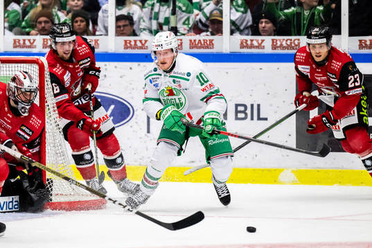 Rögles Simon Hjalmarsson mot Malmö Redhawks Thomas
