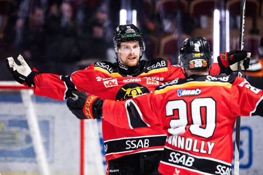 Luleås Brendan Shinnimin jublar
