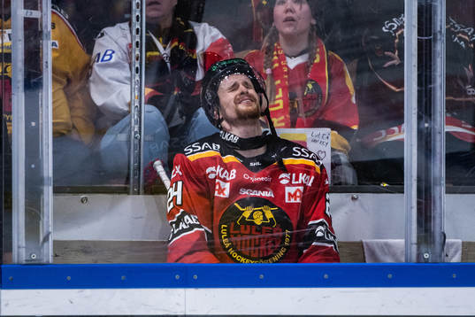 Luleås Brendan Shinnimin reagerar