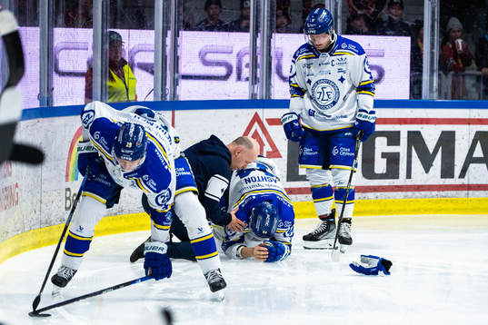 Leksands Carter Ashton har ont