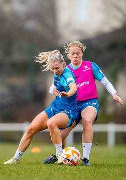 Thea Bjelde and Julie Blakstad of the Norwegian women's