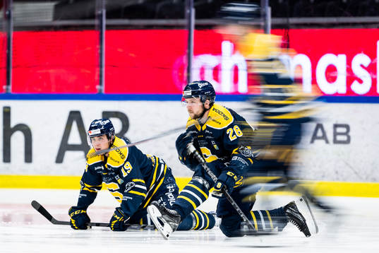 Södertäljes Lucas Carlsson och Emil Alba