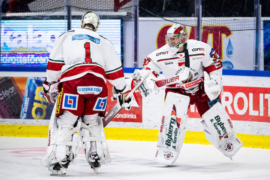 Modos målvakt Tex Williamsson och målvakt Kristers