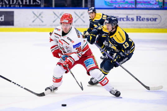 Modos Sebastian Ohlsson och Södertäljes Patrick Newell