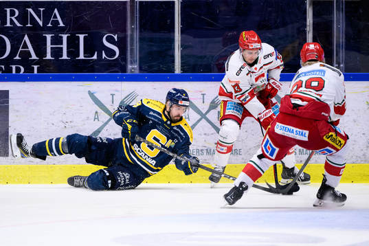 Södertäljes Linus Videll och Modos Nicholas Halloran