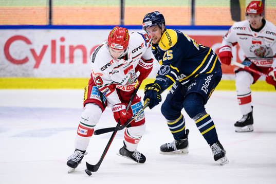 Modos Nicholas Halloran och Södertäljes Viktor Lang