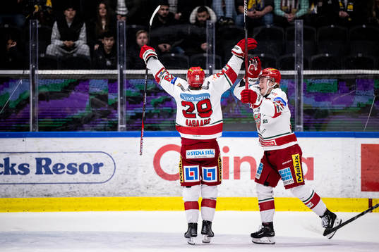 Modos Mikkel Aagaard jublar