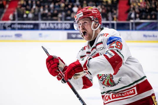 Modos Mikkel Aagaard jublar