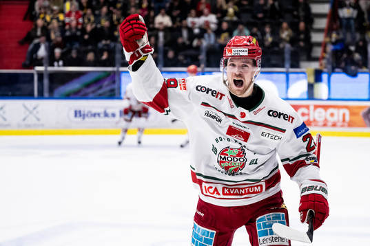 Modos Mikkel Aagaard jublar