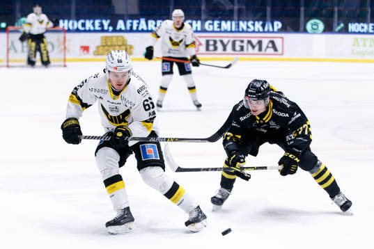 Västerås Alexander Lindelöf och AIKs William Ignberg