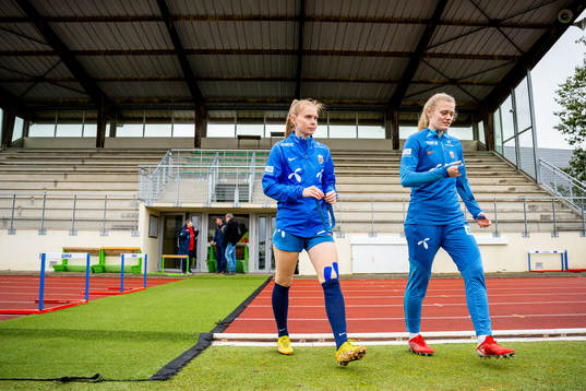 Malin Brenn and Mathilde Harviken of the Norwegian women's