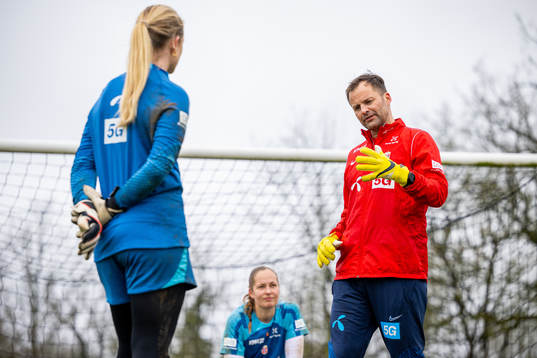 Jon Knudsen, goalkeeper coach of the Norwegian women's