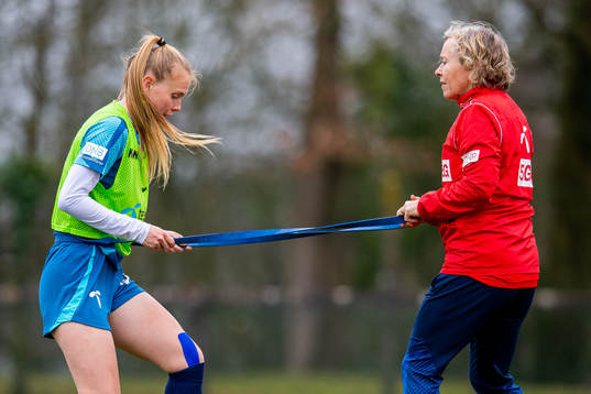 Malin Brenn and Gunnvor Halmøy, physical coach of the