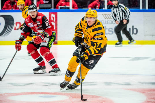 Skellefteås Pär Lindholm mot Malmö Redhawks Fredrik